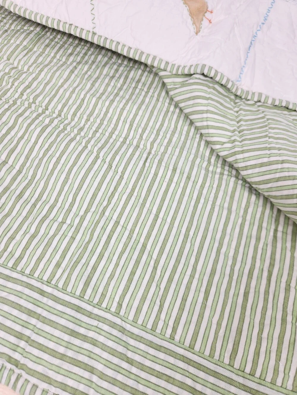 Pottery Barn Kids Farmyard Friends Crib/ Toddler Quilt 50x36 NOS Animals *Flaw*